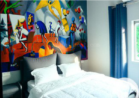 清涧对于酒店的墙体彩绘而言更注重哪些方面？